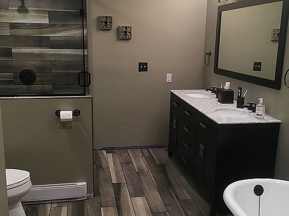 2nd image of 368 Woodland Way