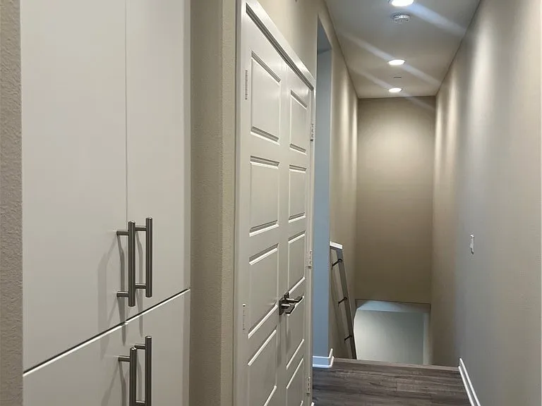 177 Magnet — Photo 10