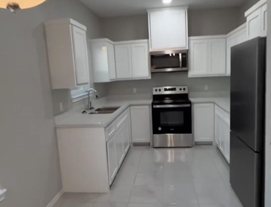 2nd image of 6803 59th Ln APT 1
