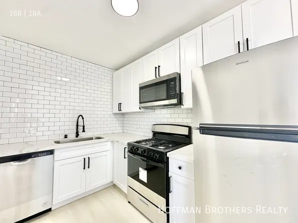 243 S Carondelet St #8, Los Angeles, CA 90057