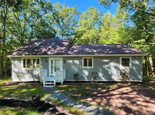 56 Hilltop Cir, East Stroudsburg, PA