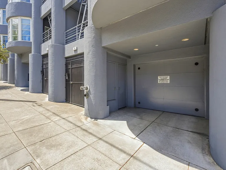 748 N Point St #2 — Photo 31