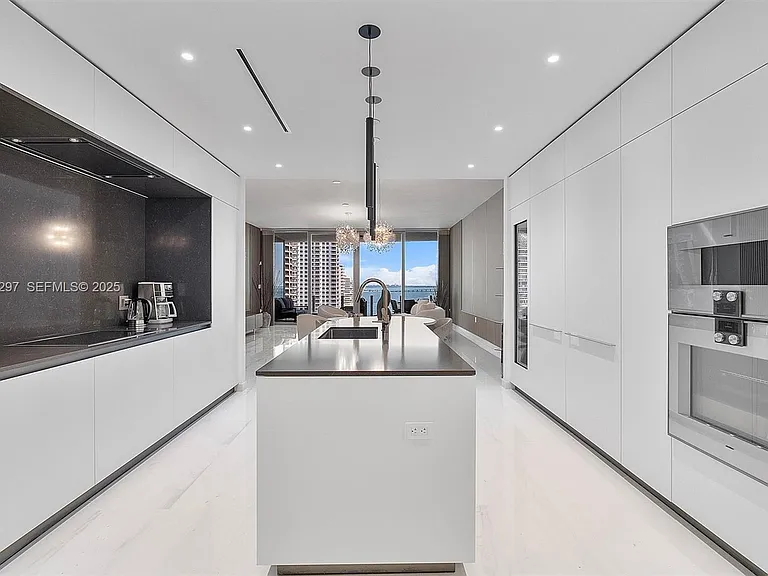 300 Biscayne Boulevard Way #1803 — Photo 32