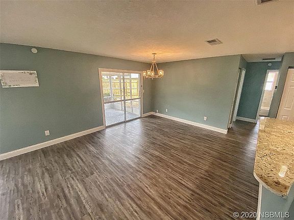 5th image of 29 Plaza Dr
