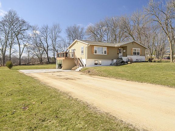2nd image of W4011 Hickory ROAD