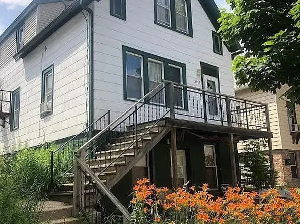 2461 N Gordon Pl, Milwaukee, WI 53212
