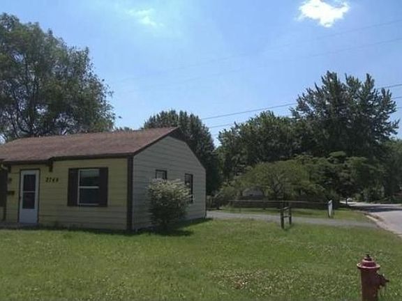 3rd image of 2749 S 49th St