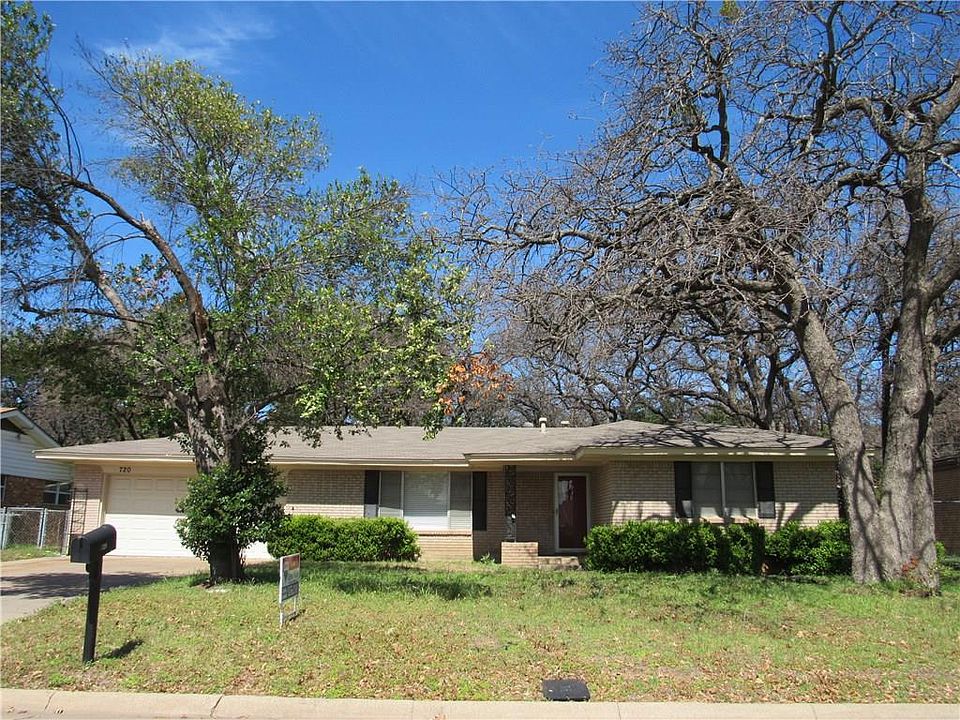 1st image of 720 Woodcrest Dr