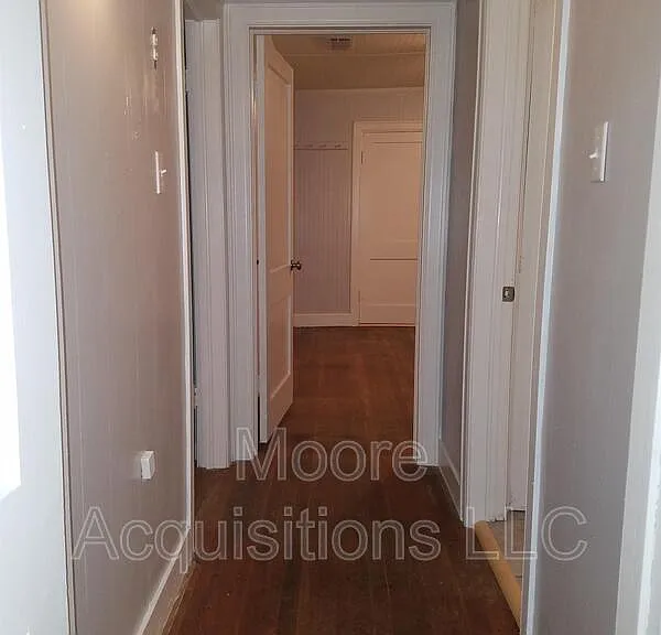 221 Leonard Dr — Photo 10