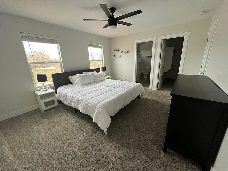 589 W Lakeview Dr — Photo 4