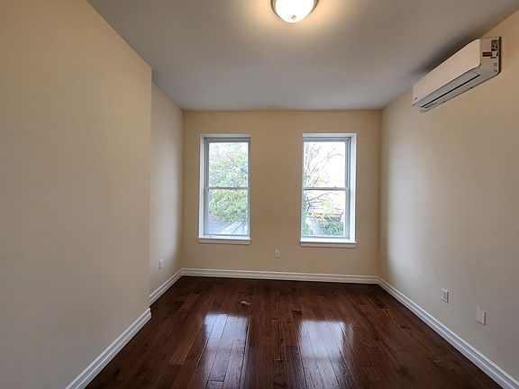 4th image of 245 51st St #2