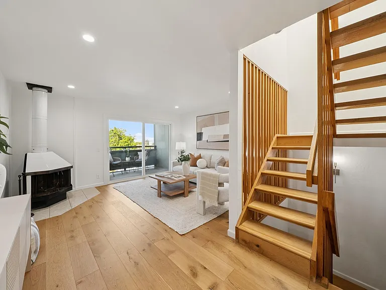 4028 Farm Hill Blvd #5 — Photo 2