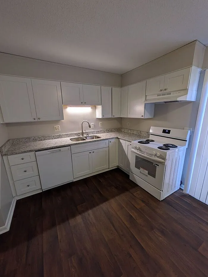 2 bed, 1.5 bath, 1100 sqft, $1,125 — Photo 4