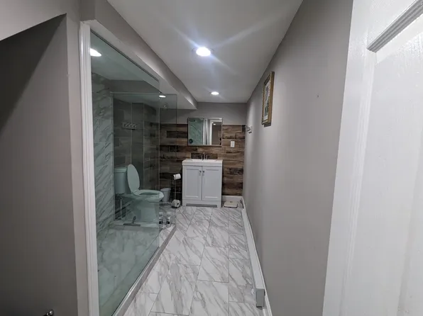 262 Woodlawn Avenue image 7 of 10