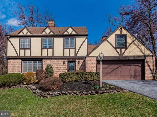 5 Pine Tree Dr, New Cumberland, PA 17070