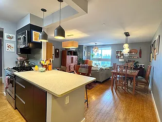 212 South Oxford Street, #8G