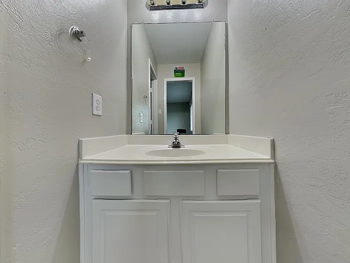 15535 Downford Dr — Photo 29