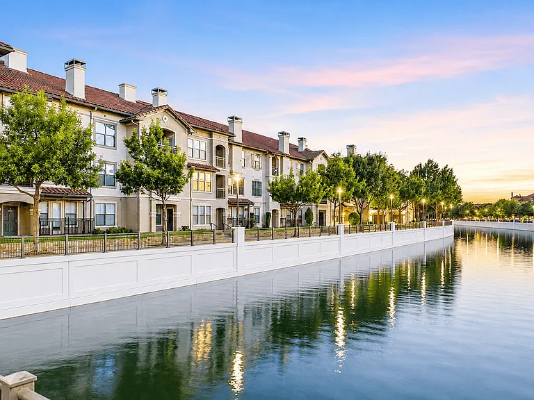 La Villita Lakeside and Landings — Photo 53