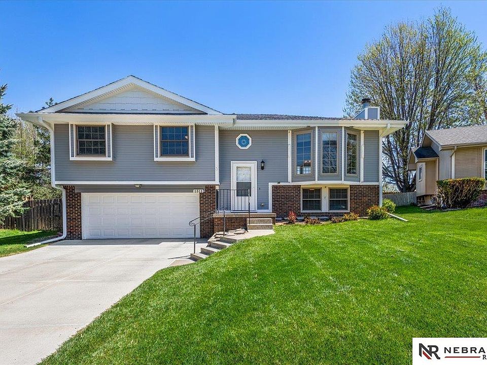 1st image of 1511 N 144th Avenue Cir