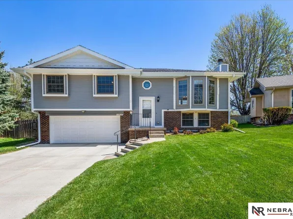 1511 N 144th Avenue Cir, Omaha, NE 68154