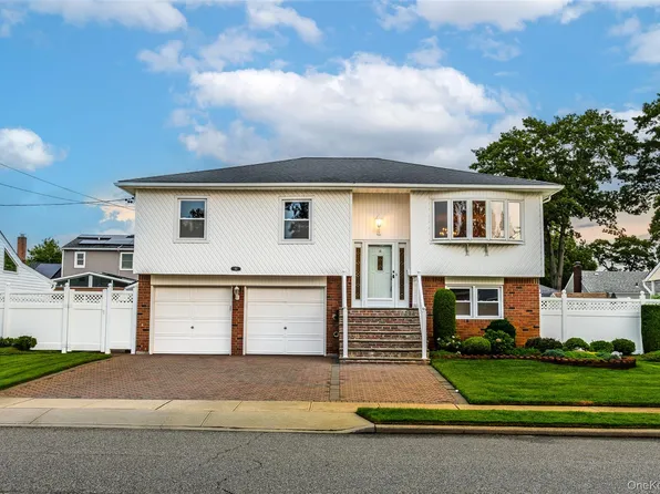 93 Toronto Avenue, Massapequa, NY 11758