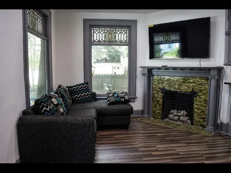 171 Chapin St — Photo 4