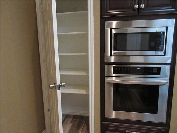 5th image of 8634 Forest Glenn Dr