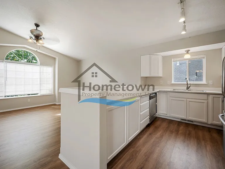 3019 N Alfalfa Loop — Photo 8