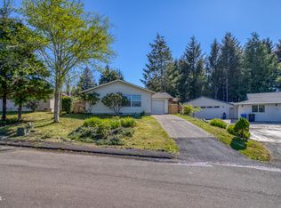 860 SE Ball Blvd, Waldport, OR 97394