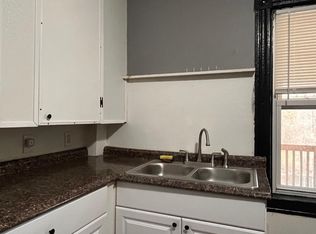 28 Roger Williams Ave FLOOR 3, Rumford, RI 02916