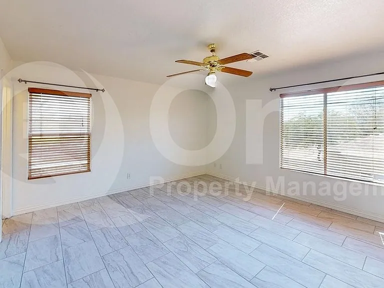7088 S Dunnock Dr — Photo 15