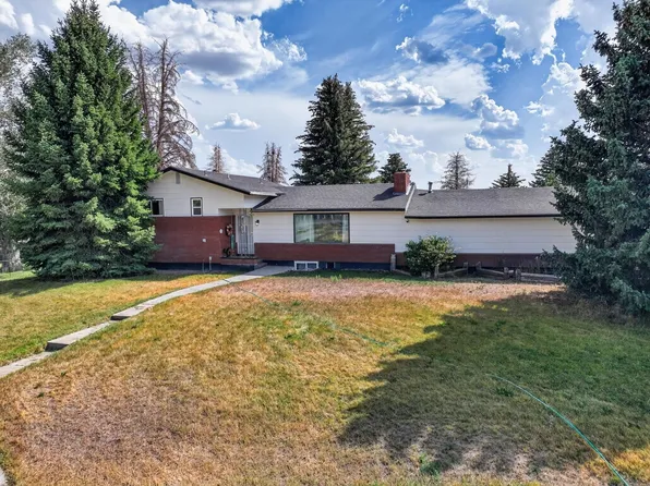 415 Sunset Dr, Moore, ID 83213