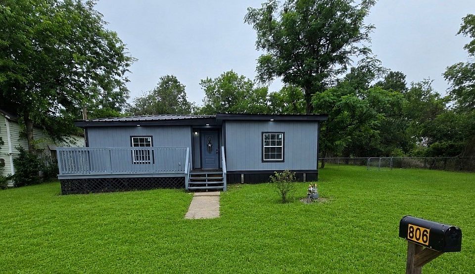 1st image of 806 S Rusk Ave