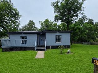 806 S Rusk Ave, Cameron, TX 76520