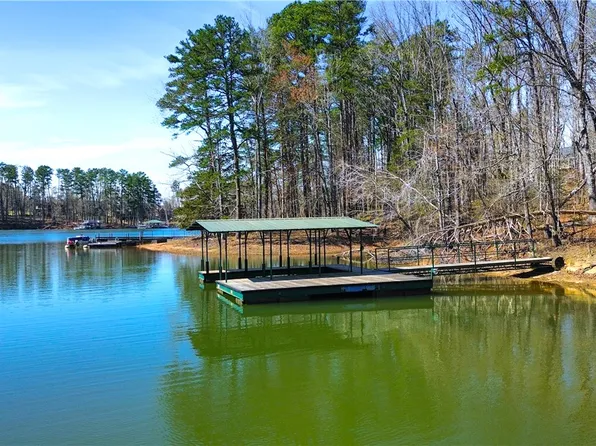 609 Elizabeth Rd, Westminster, SC 29693