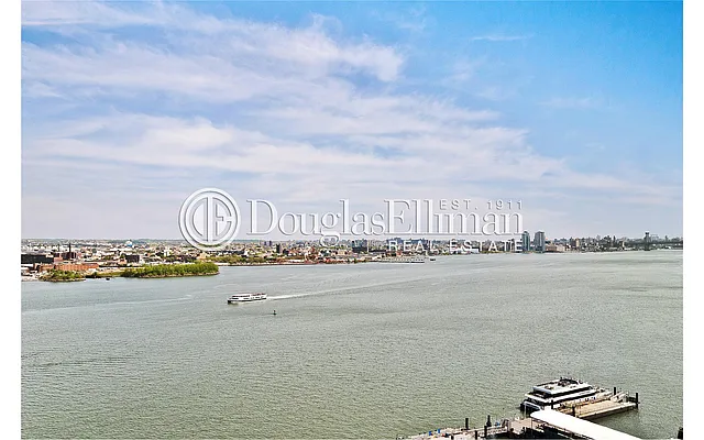 Rented by Douglas Elliman | media 16