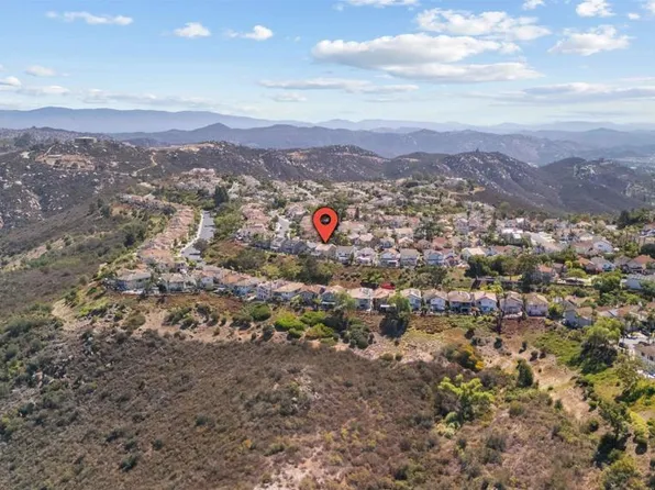 2462 Bear Rock Gln, Escondido, CA 92026