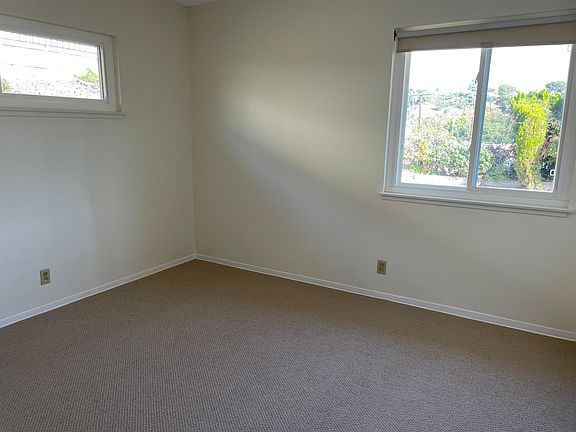 5th image of 438 Cumbre St