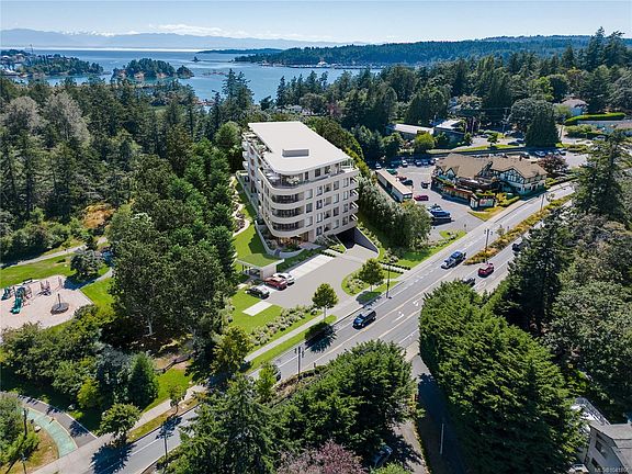 2nd image of 167 Island Hwy #203