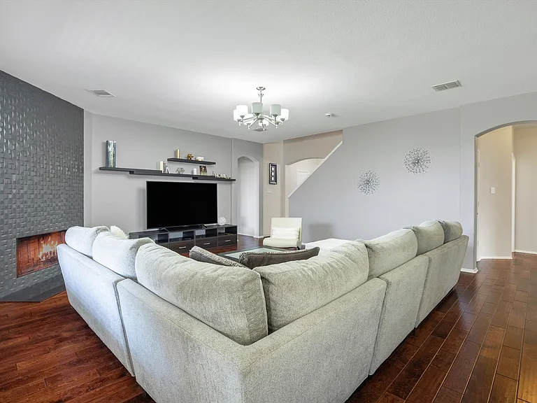 200 Shadybrook Dr — Photo 11