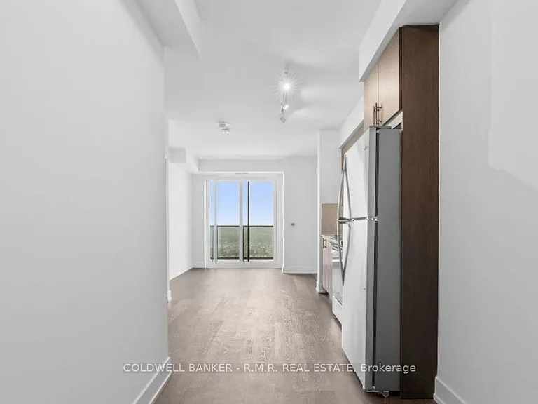 2550 Simcoe St N #2304 — Photo 3
