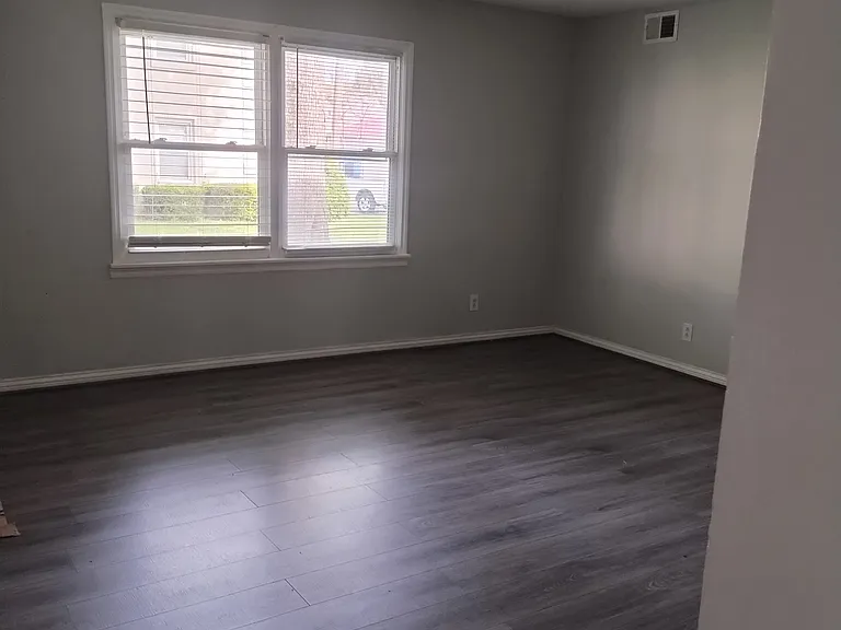 1005 N Broadway St #2 — Photo 2
