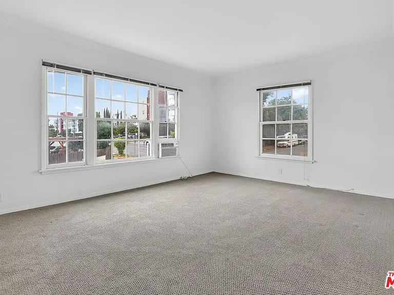 314 N Saint Andrews Pl #3 — Photo 18