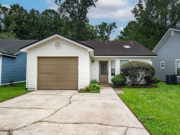3rd image of 7826 AQUARIUS Circle S