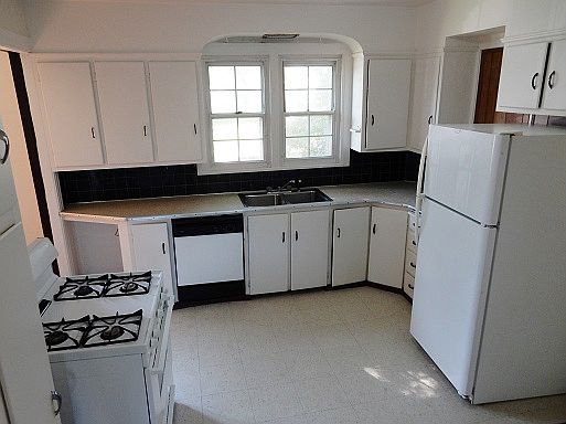 1st image of 140 E Frambes Ave
