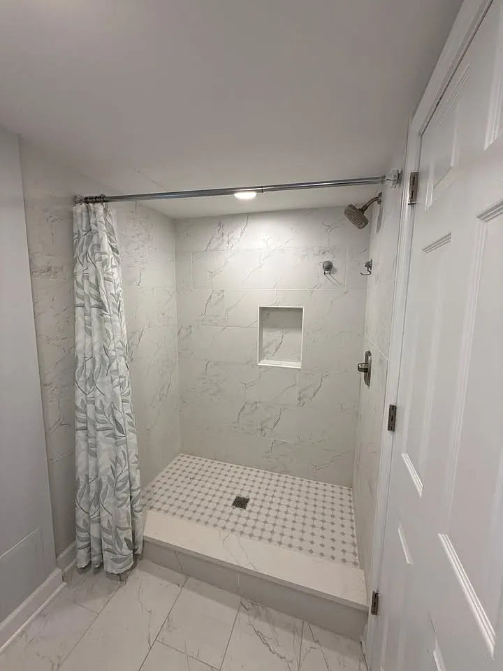 3 bed, 850 sqft, $1,700 — Photo 3
