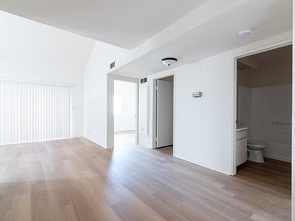 2nd image of 3750 Glendon Ave #31
