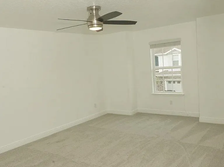 81 Mayo Ct — Photo 10