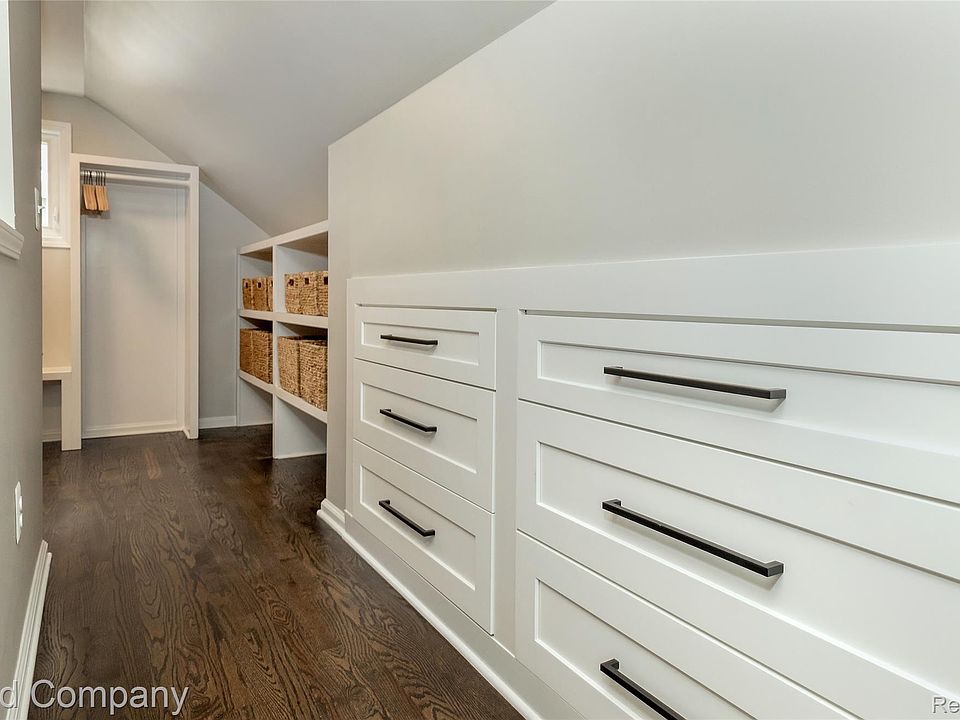 223 N Alexander Ave, photo 28