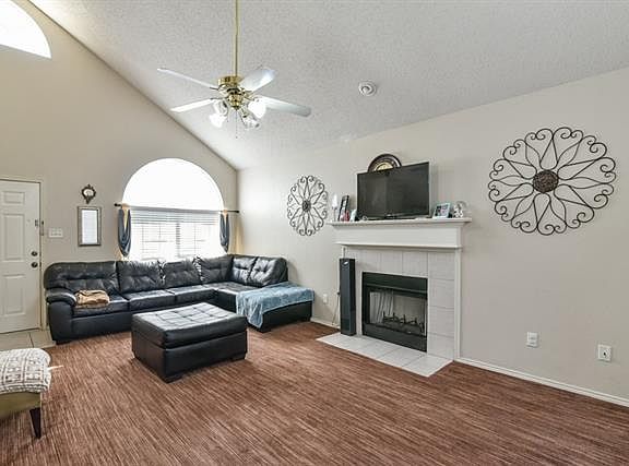 4th image of 2036 Shepherds Glen Ln